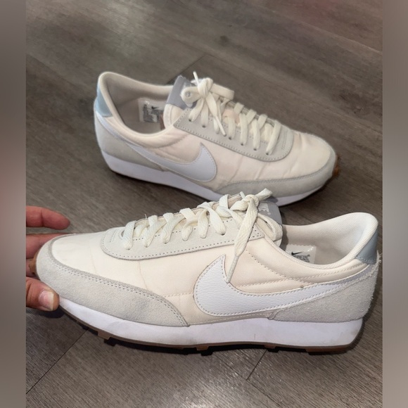 Nike Cream and Gray Casual Sneakers - Picture 1 of 10